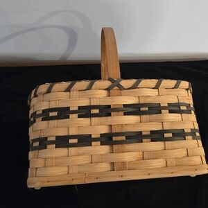 Rustic Woven Picnic Basket with Handle - Natural and Black Amish 12x12x9